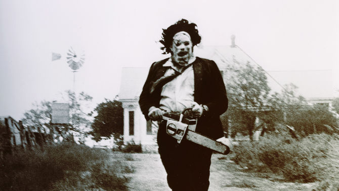 Leatherface running in Texas Chain Saw Massacre