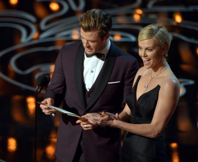 Charlize Theron and Chris Hemsworth at the Golden Globes