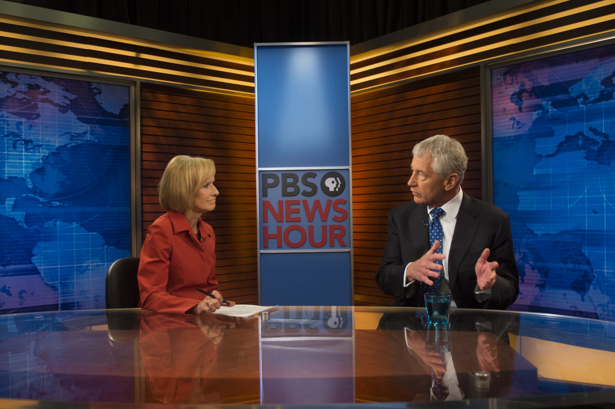 Judy Woodruf interviews Chuck Hagel on PBS News Hour