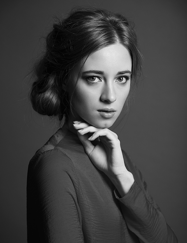Photos by: Paul Sunday @paulsundayphoto for Soma Magazine’s “I-POSE” Hair by George Kyriakos for Stylebookings. Makeup by Yumi Nagashima