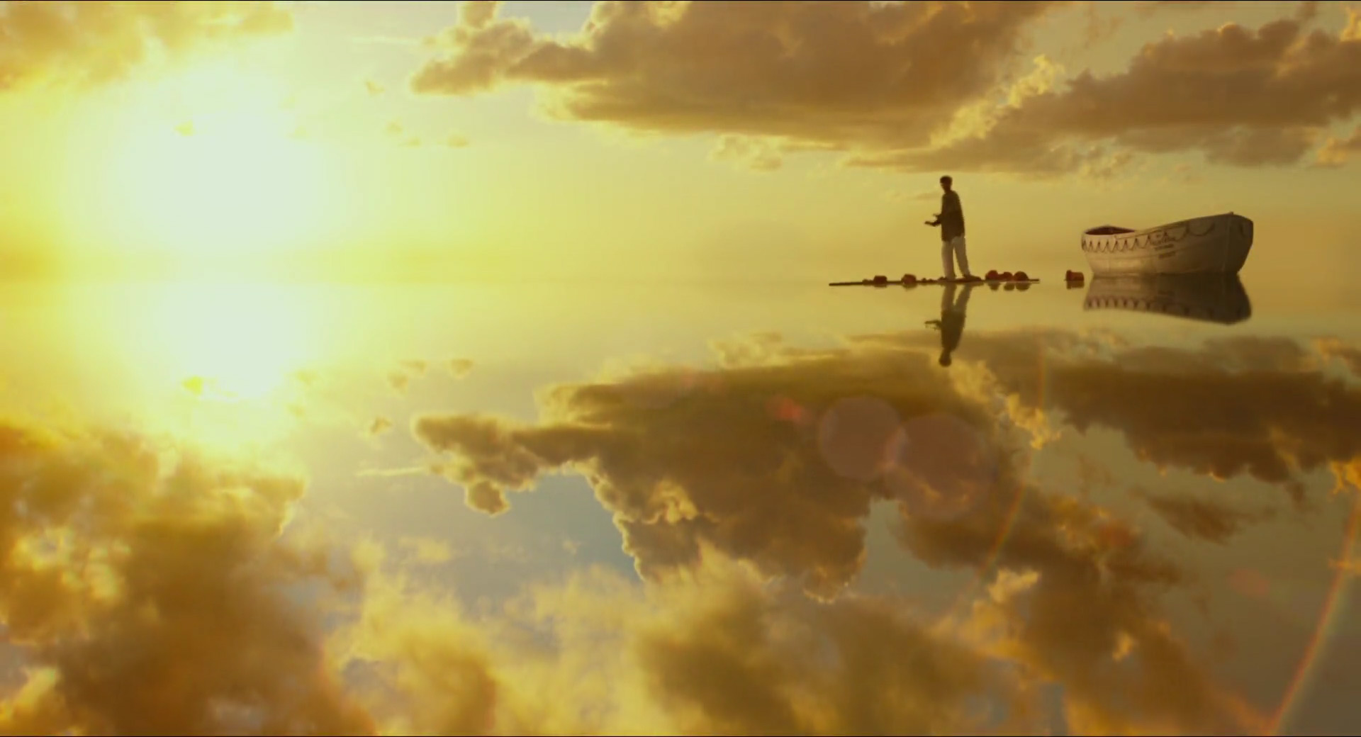 A sunlit scene from Life of Pi