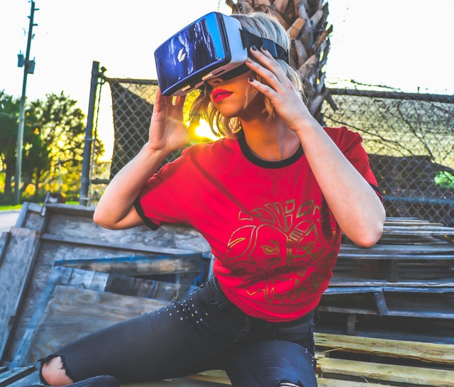 How To Tell Compelling Stories in Virtual Reality (VR)