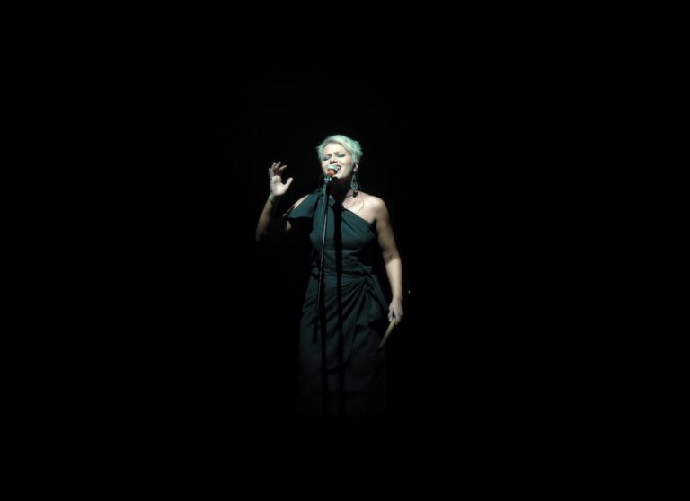 How to Adjust Your Singing Voice for Different Microphones